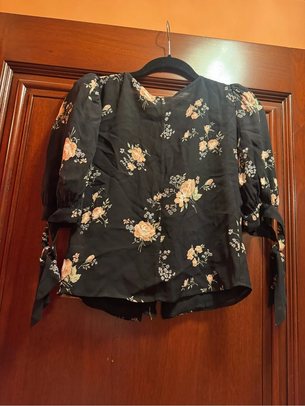 Reformation Black V-Neck Floral Puff-Sleeve Blouse Size 4